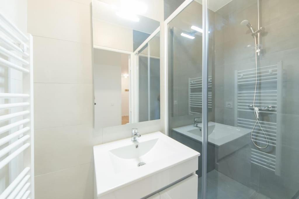 Suite Moderne Familiale 8 Pers - Disney 10M - 2 Sdb Bussy-Saint-Georges Exteriör bild
