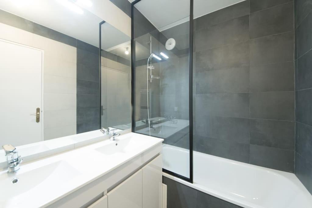 Suite Moderne Familiale 8 Pers - Disney 10M - 2 Sdb Bussy-Saint-Georges Exteriör bild