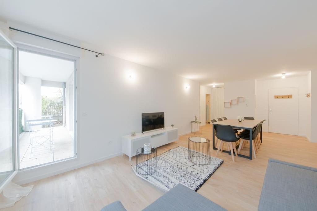 Suite Moderne Familiale 8 Pers - Disney 10M - 2 Sdb Bussy-Saint-Georges Exteriör bild